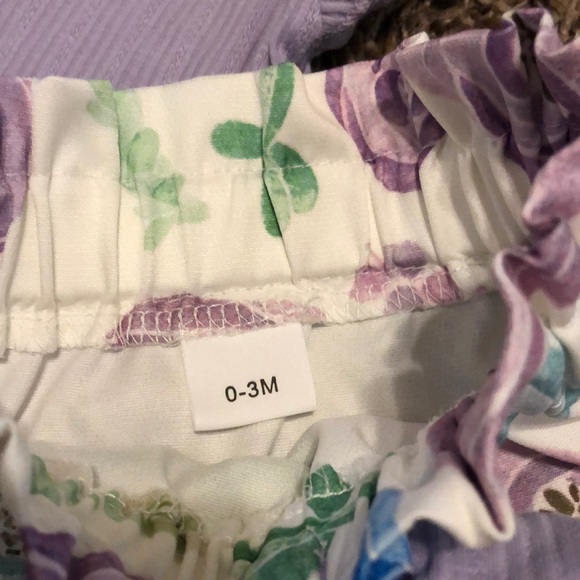 ADORABLE Spring outfit - Picture 4 of 5